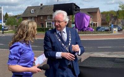 Onthulling kunstwerk “450 jaar slag op de Mookerheide”